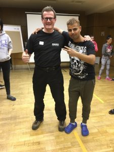 BEZPECNY_PRISTAV_CESTA_DOMOV