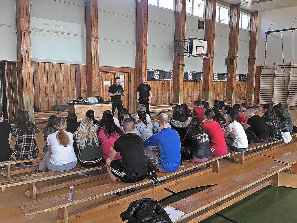 Katolícka stredná pedagogická škola sv.Cyrila a Metoda cesta z domu